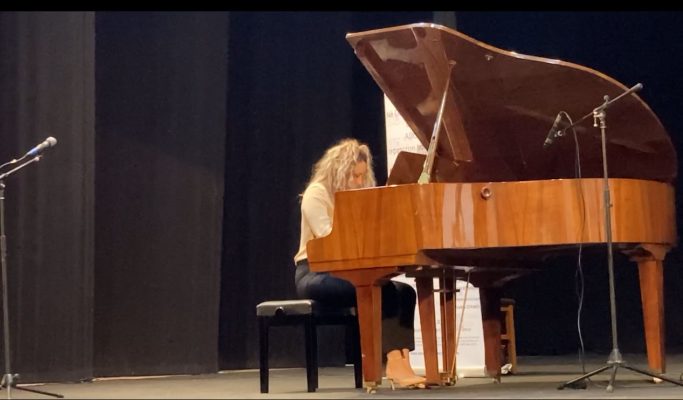 Koncert pianistik në Berat, aktiviteti në kuadër të projektit “Fqinjët”