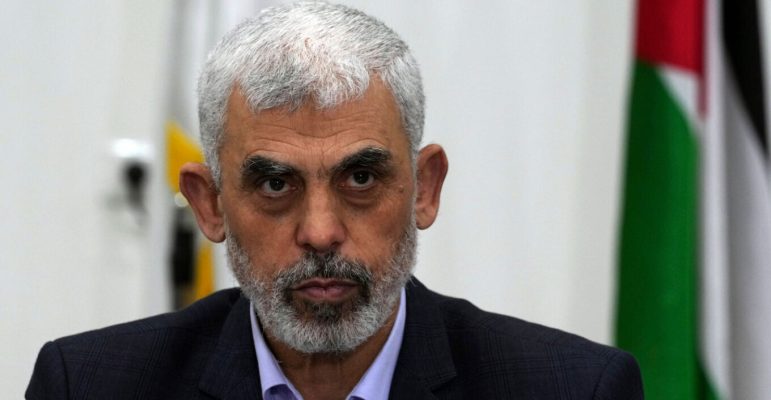 Udhëheqësi i Hamasit arratiset nga Gaza duke u fshehur në kolonën e ndihmave humanitare