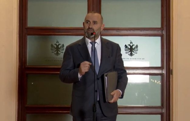 “Marrëveshja me Italinë në kushtetuese”, Manja i përgjigjet opozitës: Nuk ka asnjë shkelje, i ka kaluar të gjitha filtrat
