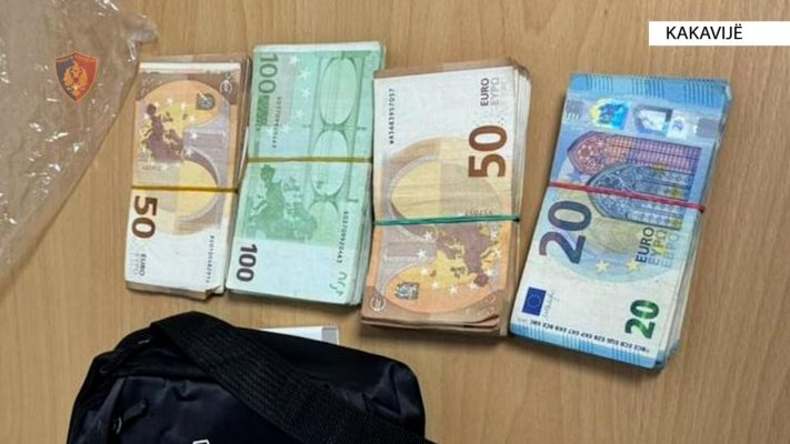 Sekuestrohen mbi 19 mijë euro të padeklaruara në Kakavijë