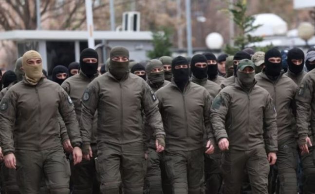 Njësitë speciale të Kosovës protestojnë para qeverisë, shpalosin një sërë kërkesash