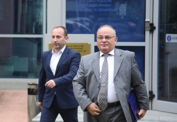Dënohet me 1 vit burg kryebashkiaku i Kuçovës