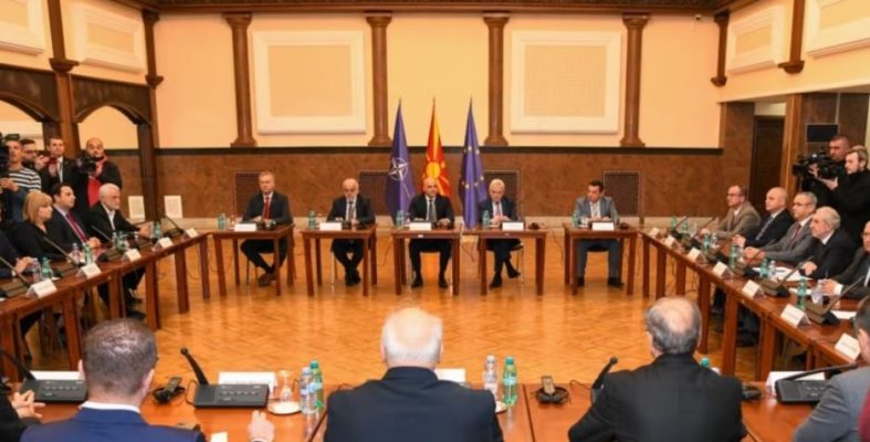 Vendoset data/ Zgjedhjet parlamentare në Maqedoninë e Veriut do të mbahen më 8 maj 2024