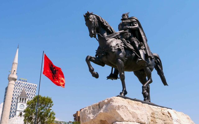 556 vjetori i vdekjes së Skënderbeut, ekspozitë me botimet për heroin kombëtar