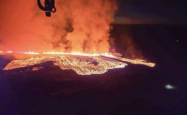 VIDEO/ Shpërthen vullkani më i madh në Islandë, llava shpërndahet nëpër qytet