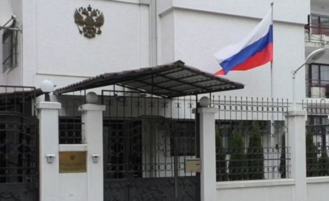 Rusët që jetojnë në Tiranë dhe Shkup do votojnë për zgjedhjet presidenciale të 17 marsit, ambasadat tregojnë detajet