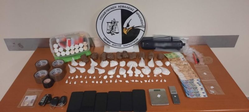 Arrestohen dy shqiptarë në Greqi, i gjendet 1 kg kokainë