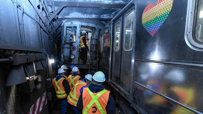 Përplasen dy trena në New York, 20 persona të lënduar