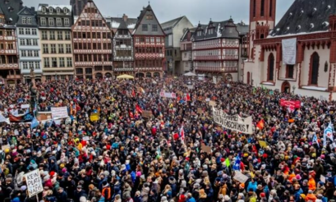 Protesta masive në Gjermani kundër ekstremit të djathtë