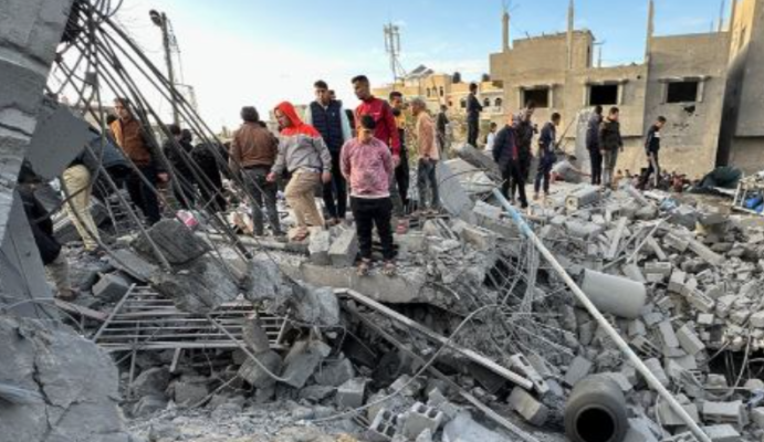 5 persona humbin jetën nga një sulm ajror pranë një xhamie në Gaza