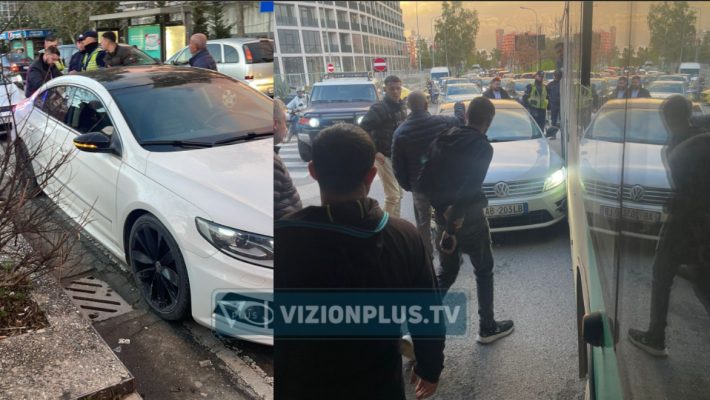 Aksident në Tiranë, autobusi përplaset me makinën