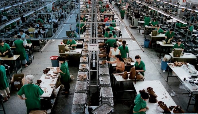 Industria në vështirësi, shitjet ranë 16.6% në 3-mujorin e tretë, fabrikat e këpucëve dhe drurit më të prekurat
