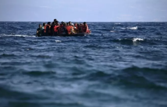 Ishin nisur për në Itali, fundoset varka me emigrantë, dy të vdekur dhe 34 të zhdukur