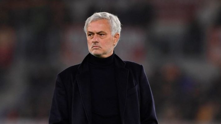 Roma nuk fal humbjen ndaj Milanit, shkarkon Jose Mourinho-n