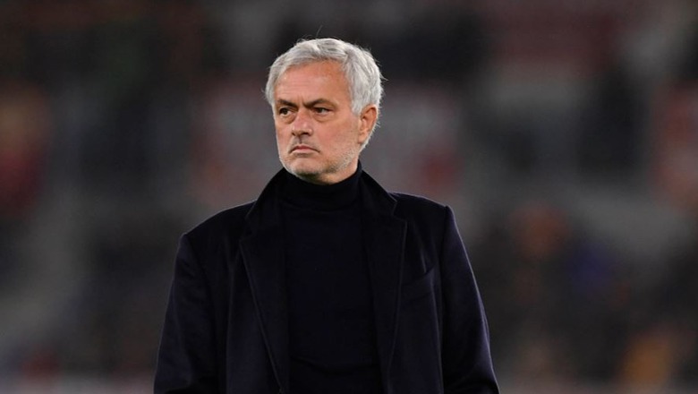 Tifozët e Romës nderojnë Mourinhon si gladiator   Një rival sot  një legjendë përgjithmonë  