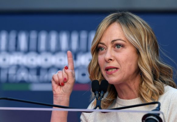Meloni niset dret Turqisë në fundjavë, temat “e nxehta” që do diskutojë me Erdogan Meloni niset dret Turqisë në fundjavë, temat “e nxehta” që do diskutojë me Erdogan