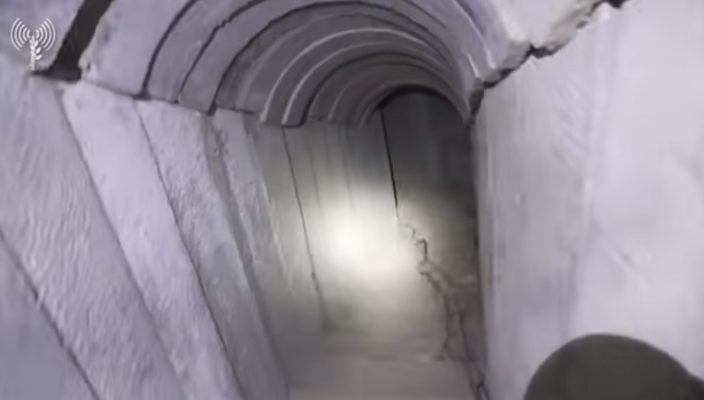 Izraeli gjen dhe shkatërron mbi 300 tunele në Rripin jugor të Gazës Izraeli gjen dhe shkatërron mbi 300 tunele në Rripin jugor të Gazës