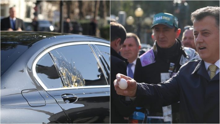 FOTOLAJM/ Noka godet me vezë makinën e Ballës dhe sekretarit të Përgjithshëm të Kuvendit FOTOLAJM/ Noka godet me vezë makinën e Ballës dhe sekretarit të Përgjithshëm të Kuvendit