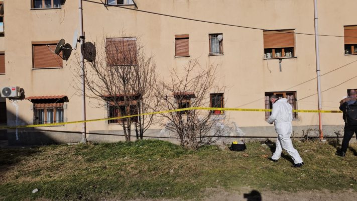 Grabitje me dhunë në Korçë? Reagon policia: 81-vjeçari mund të jetë konfliktuar me ndonjë shtetas që e ka patur në banesë