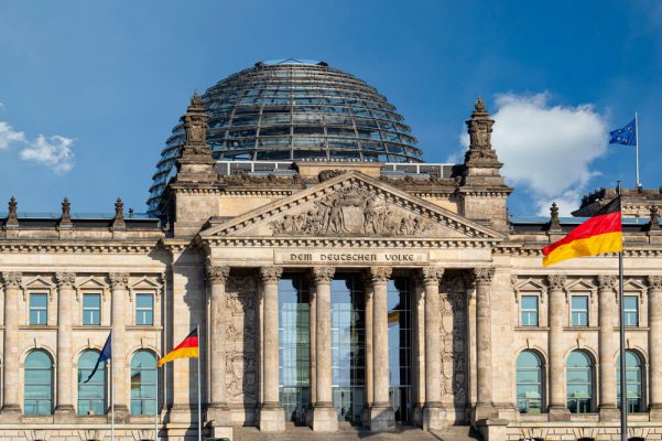 Parlamenti gjerman miraton buxhetin, 7.6 miliardë euro ndihmën për Ukrainën