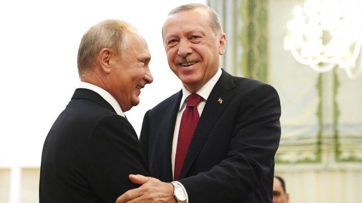 Putin i kthen sytë nga Turqia: Është partneri ynë i besueshëm i energjisë