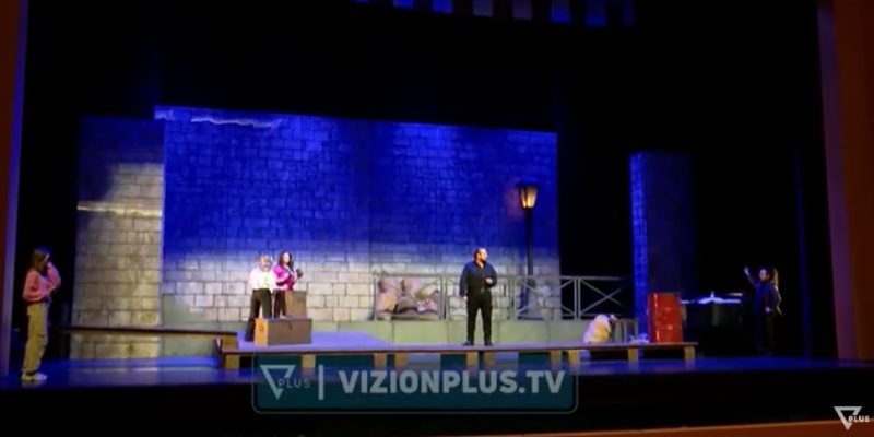 “Il Trittico” në skenën e TKOB, vepra e Puccinit rikthen në Tiranë baritonin Gëzim Myshketa