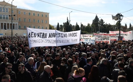 Athina paralizohet nga protestat, tubimi një  vit pas aksidentit tragjik hekurudhor ku humbën jetën 57 persona