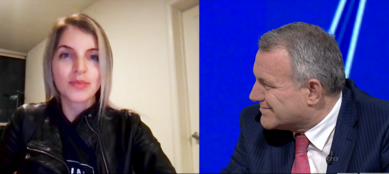 Arben Malaj surprizohet në studion e “Quo Vadis” nga vajza: Babai, shembulli im që të punoj sa më shumë Arben Malaj surprizohet në studion e “Quo Vadis” nga vajza: Babai, shembulli im që të punoj sa më shumë