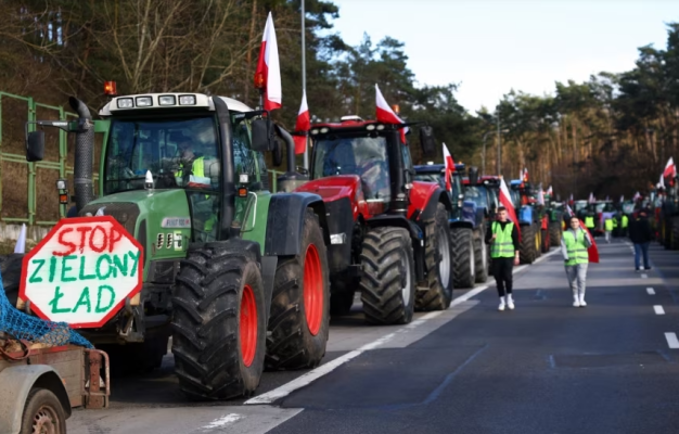 Fermerët polakë bllokojnë një nga autostradat që lidhet me Gjermaninë