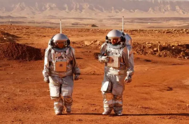 NASA kërkon katër vullnetarë për t’i dërguar në Mars