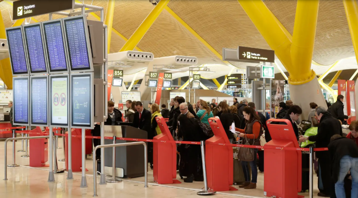 Kujdes kur udhëtoni nga ky aeroport! I pari në Europë për numrin e valixheve të humbura Kujdes kur udhëtoni nga ky aeroport! I pari në Europë për numrin e valixheve të humbura
