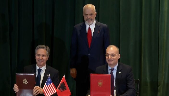 Blinken dhe Hasani nënshkruajnë dy marrëveshjet e rëndësishme për Shqipërinë