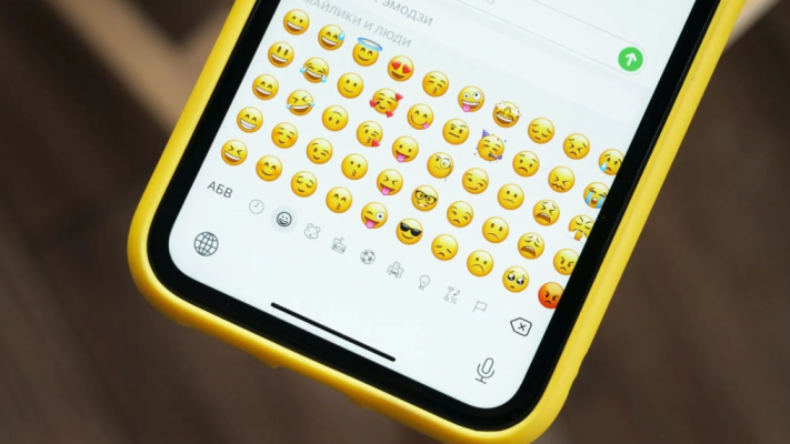 Studimi: Kujdes kur përdorni emojit, gratë dhe burrat i kuptojnë ndryshe