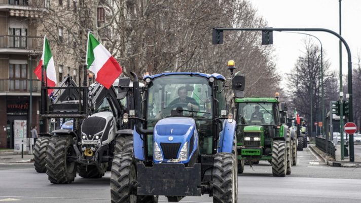 Fermerët italianë paralajmërojnë sërish protestë, qeveria shpreson të arrijë marrëveshje