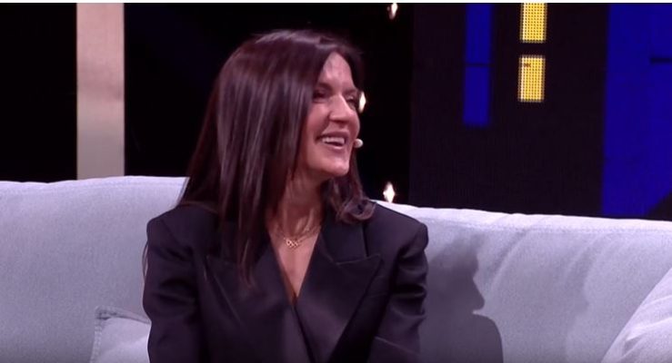 “Albano Show”/ Me cilin personazh të njohur do kalonte një natë pasionante? Përgjigjet Luiza Gega “Albano Show”/ Me cilin personazh të njohur do kalonte një natë pasionante? Përgjigjet Luiza Gega