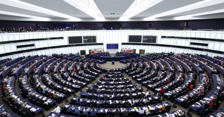 Parlamenti Europian kërkon hetime ndërkombëtare për parregullsitë e raportuara për zgjedhjet në Serbi