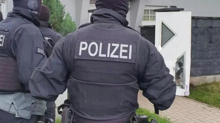 Sulm me thikë në një shkollë në Gjermani, plagosen dy fëmijë