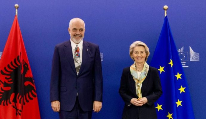 Rama ndan foto nga Brukseli, takohet me presidenten e Komisionit Europian, Ursula von der Leyen