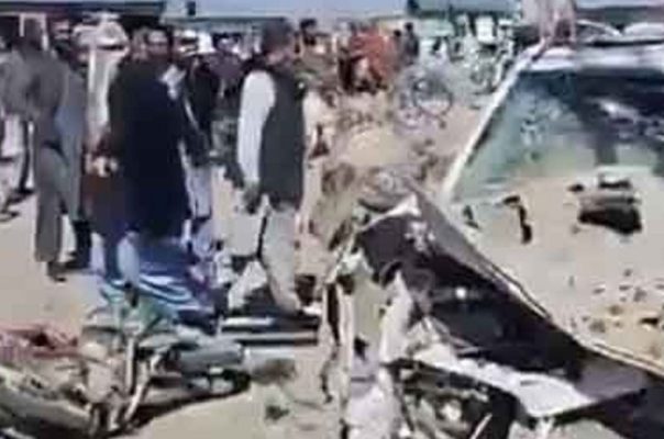 Një ditë para zgjedhjeve, shpërthim i fuqishëm në zyrat e partisë në Pakistan, 12 viktima