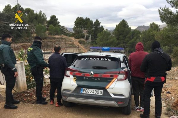 Çmontohet plantacioni i marijuanës në Spanjë, pranga dy shqiptarëve