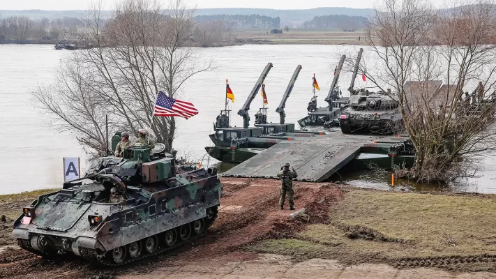Nëse një tank i NATO-s nuk dërgohet për 90 orë nga Holanda në Poloni, aleanca s’ka asgjë në terezi