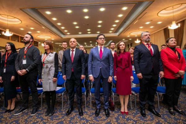 Stevo Pendarovski do të jetë kandidat për president në Maqedoninë e Veriut
