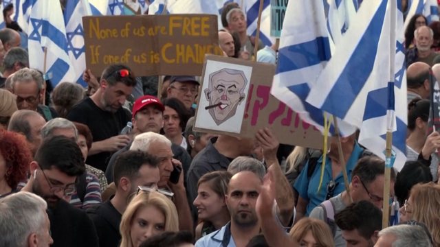 Izraelitët dalin në protestë kundër qeverisë, më e madhja që nga fillimi i luftës