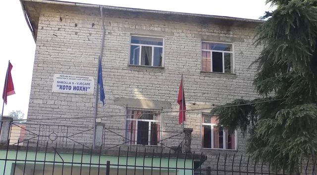 13-vjeçarja xheloze plagos me thikë adoleshentin në Gjirokastër