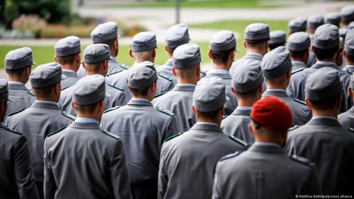 A po rikthehet shërbimi ushtarak i detyrueshëm në Gjermani?