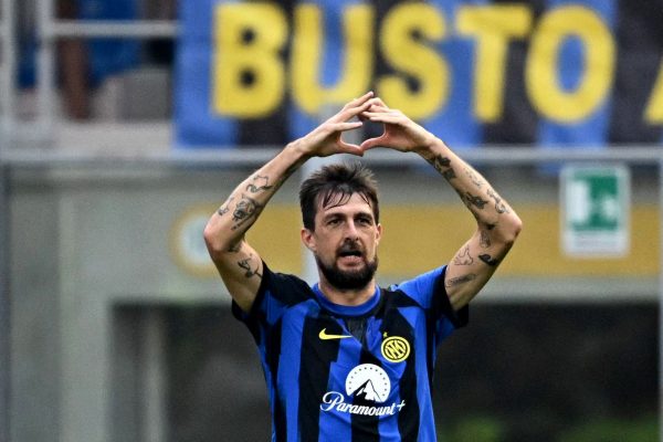 Racizmi ndëshkon rëndë Acerbin, mbrojtësi i Interit u përjashtua nga Italia, rrezikon 10 ndeshje pezullim
