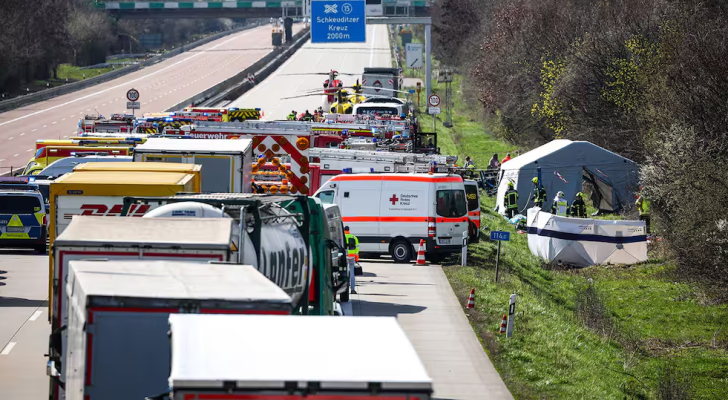 “Ka shumë viktima”, aksident tragjik në Gjermani, përmbyset autobusi me udhëtarë