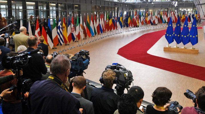 Nis Samiti i Brukselit, udhëheqësve evropianë u kërkohet të përforcojnë ushtarakisht Ukrainën