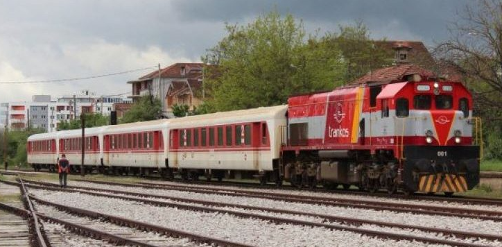 Treni përplas këmbësoren në Prishtinë