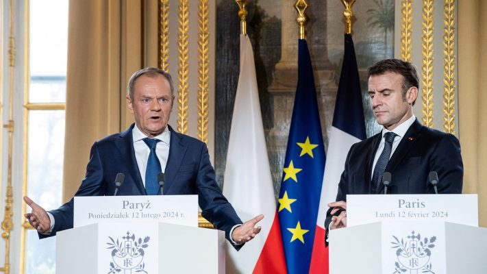 Macron, Scholz dhe Tusk takohen në Berlin, Ukrainë temë e diskutimeve
